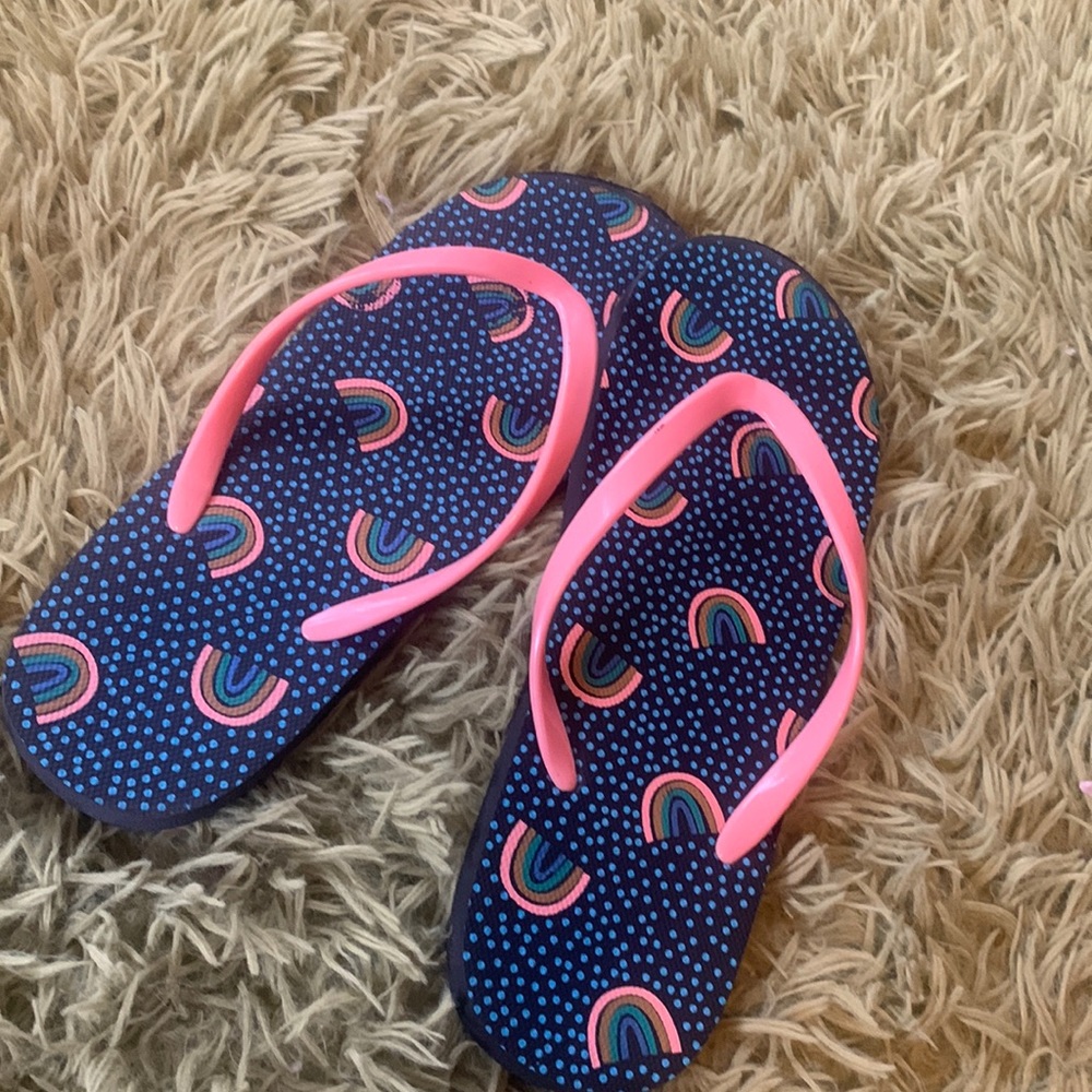 Rainbow target, flip-flops